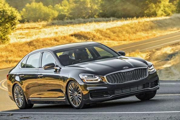 Reprezentativní sedan KIA K900