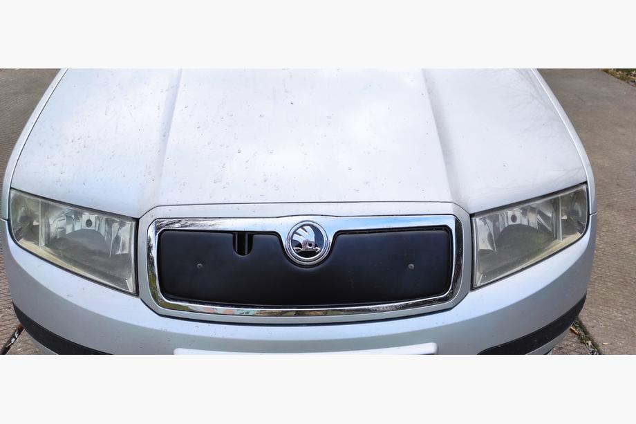 Skoda Fabia 2000–2007 Zimní clona chladiče Lesklá Fotografie 4