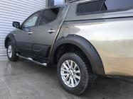 Mitsubishi L200 2015–2024 Dveřní lišty OmsaLine (ABS) fotografie 2