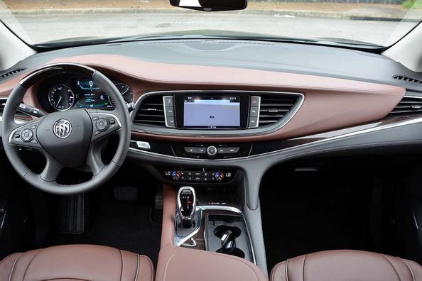 Recenze crossoveru Buick Enclave Fotografie 5