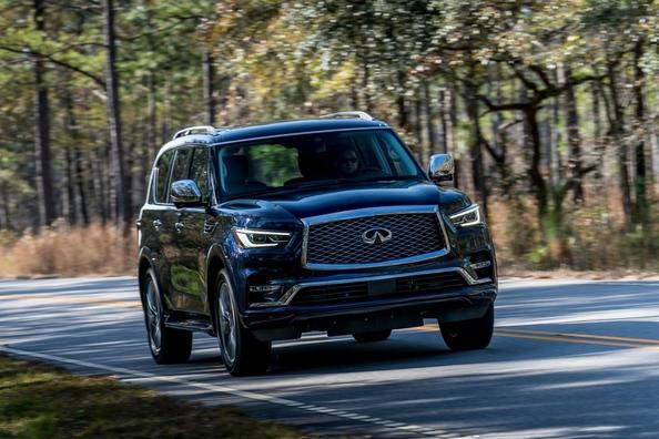 Recenze prémiového SUV Infiniti QX80