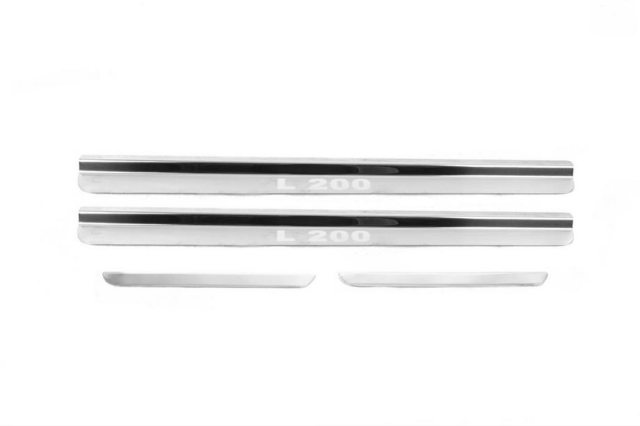 Mitsubishi L200 2006–2015 Nerezové kryty prahů Carmos (4 ks) Image