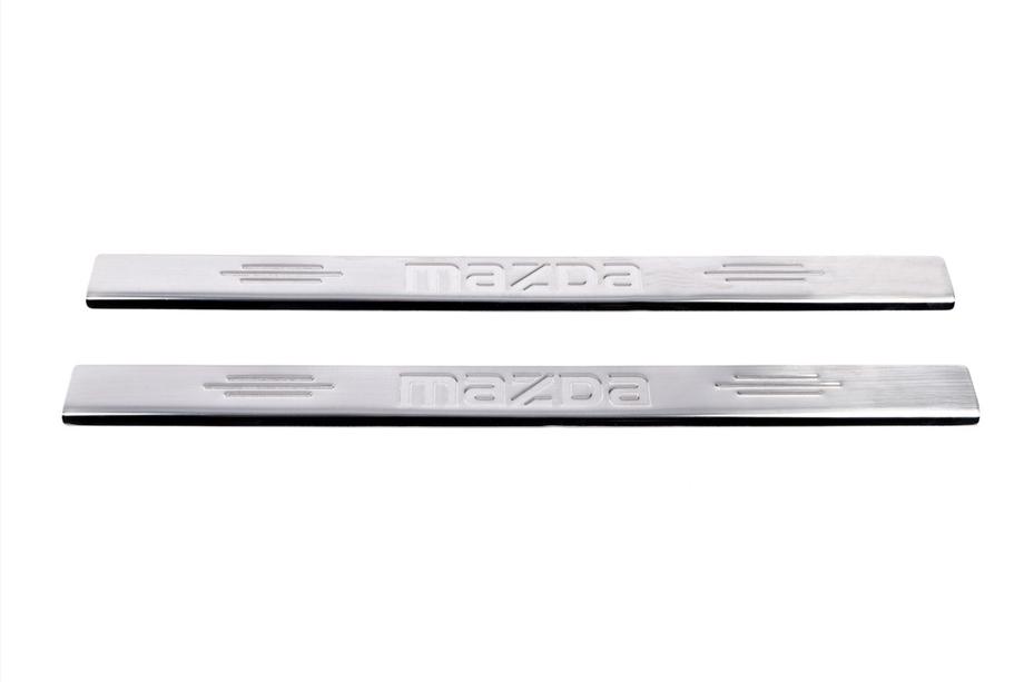 Mazda 2 2003–2007 Nerezové kryty prahů Carmos V-1 Fotografie 2