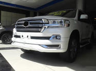 Toyota Land Cruiser 200 2007–2021 Sada bodykitu 2016↗ (Modelista V2) Černá barva fotografie 3