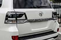 Toyota Land Cruiser 200 2007–2021 Zadní světla 2016+ (Executive Black) fotografie 1