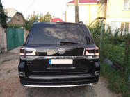 Toyota Land Cruiser 200 2007–2021 Zadní světla 2016+ (Executive Black) fotografie 7