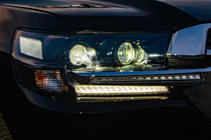 Toyota Land Cruiser 200 2007–2021 Přední světlomety 2016+ (Executive) fotografie 7