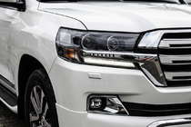 Toyota Land Cruiser 200 2007–2021 Přední světlomety 2016+ (Executive) fotografie 1