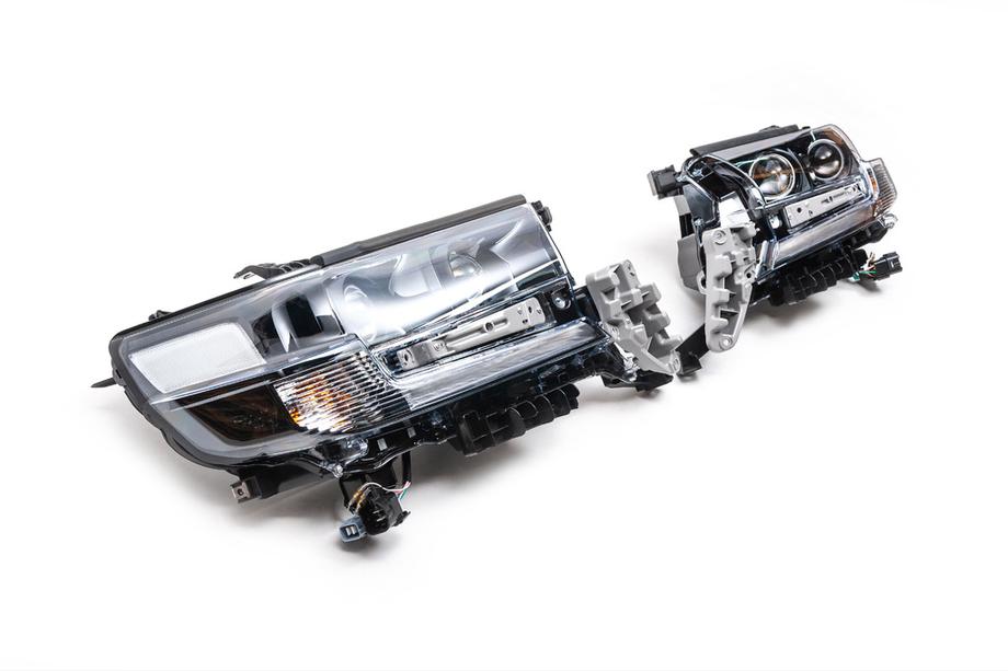 Toyota Land Cruiser 200 2007–2021 Přední světlomety 2016+ (Executive) Kompletní sada (2 ks) Fotografie 13