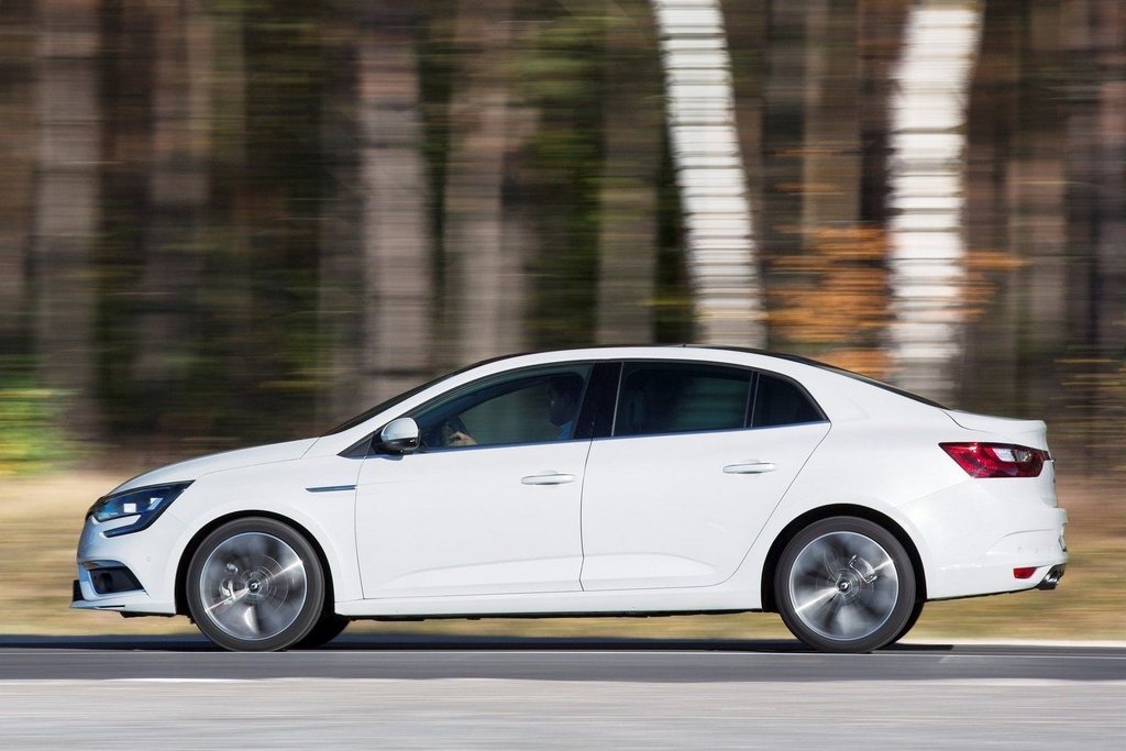 Recenze sedanu Renault Megane čtvrté generace