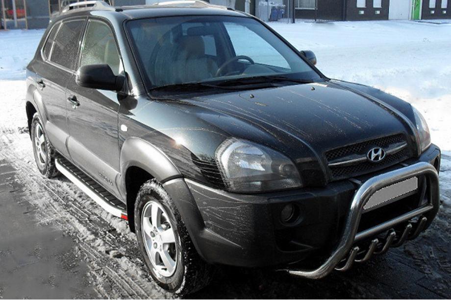 Hyundai Tucson JM 2004– Boční prahy Fullmond (2 ks, hliníkové) Fotografie 1
