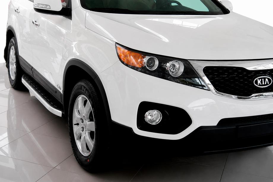Kia Sorento II XM 2009–2014 Boční nášlapy Fullmond (2 ks, hliník) 2010–2013 Image
