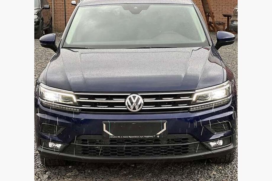 Volkswagen Tiguan 2016–2023 Nerezové lišty na masku chladiče 2016-2020 (2 ks) Image