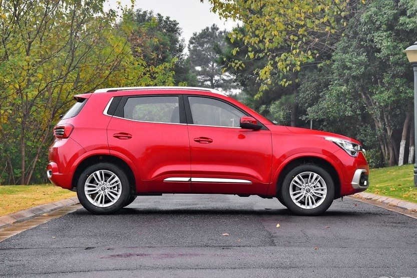 Kompaktní městský crossover Chery Tiggo 4
