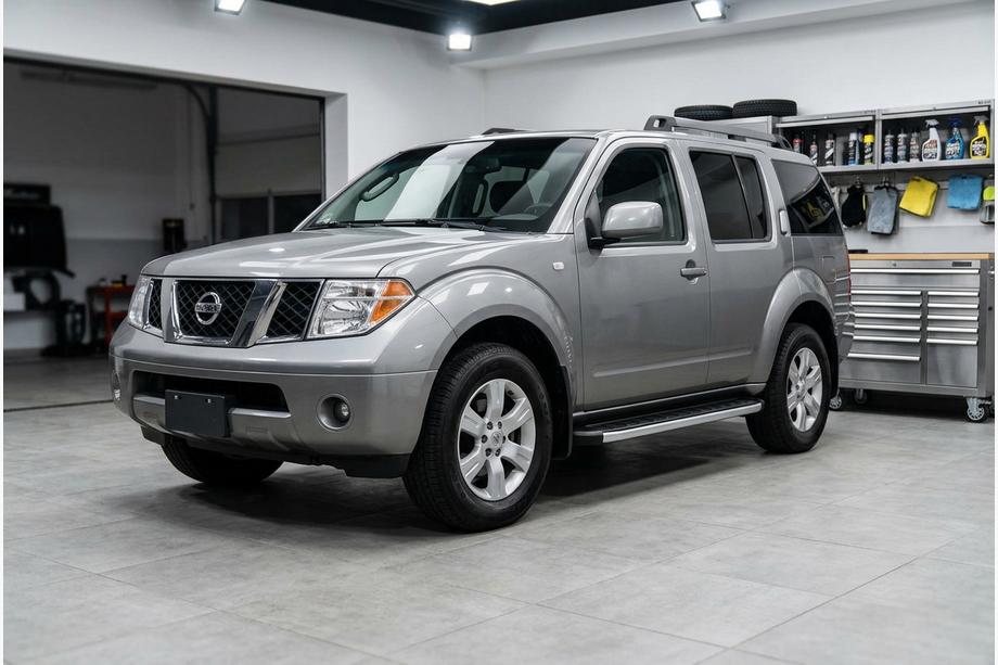 Nissan Pathfinder R51 2005–2014 Boční prahy Fullmond (2 ks, hliníkové) Fotografie 1