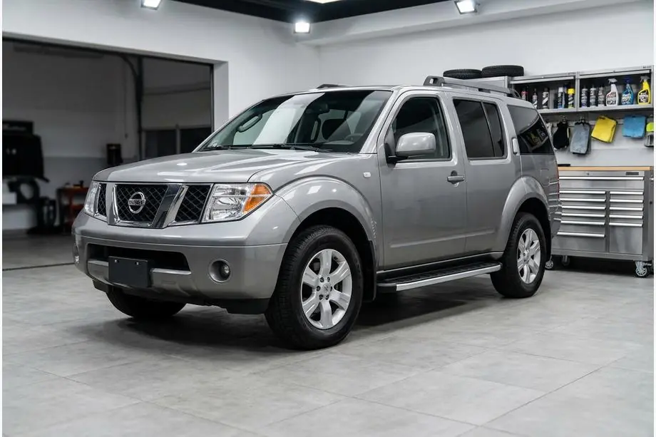 Nissan Pathfinder R51 2005–2014 Boční prahy Fullmond (2 ks, hliníkové) Image