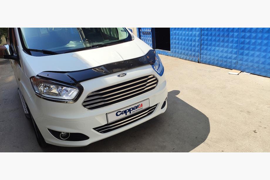 Ford Courier 2014–2023 Deflektor kapoty EuroCap Fotografie 4