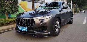 Maserati Levante 2016– Sada bodykitu Mansoru (pravý karbon) fotografie 10