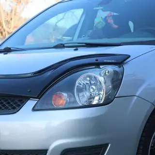 Deflektor na kapotu (EuroCap) Ford Fiesta 2002–2008 fotografie 3