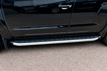 Volkswagen Amarok 2010–2022 Boční nášlapy Fullmond Grey (2 ks, hliník) fotografie 2
