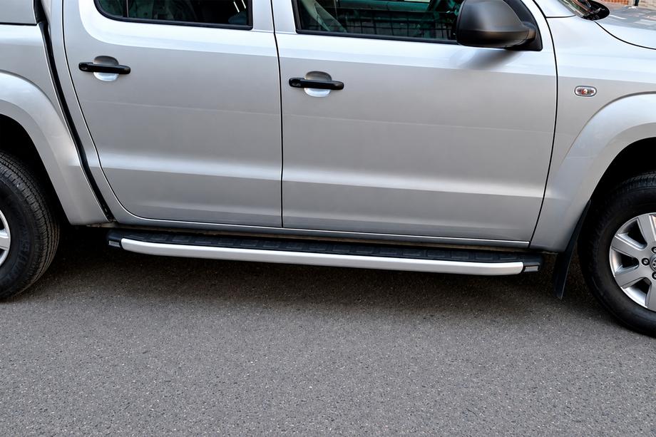 Volkswagen Amarok 2010–2022 Boční nášlapy Fullmond Grey (2 ks, hliník) Image