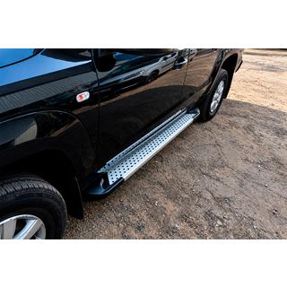 Boční nášlapy Allmond Grey (2 ks, hliník) Volkswagen Amarok 2010–2022 fotografie 1