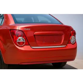 Nerezová lišta hrany víka kufru (Sedan) Chevrolet Aveo T300 2011–2020 fotografie 1