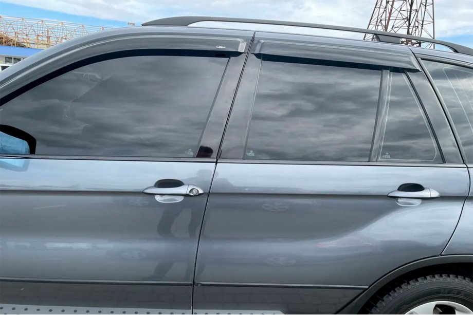 BMW X5 E53 1999–2006 Ofuky oken (4 ks, HIC) Fotografie 3