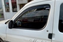 Citroen Berlingo 1996–2008 Okenní deflektory vkládací (2 ks, HIC) fotografie 1