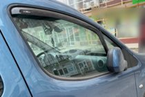 Citroen Berlingo 2008–2018 Okenní deflektory vkládací (2 ks, HIC) fotografie 1