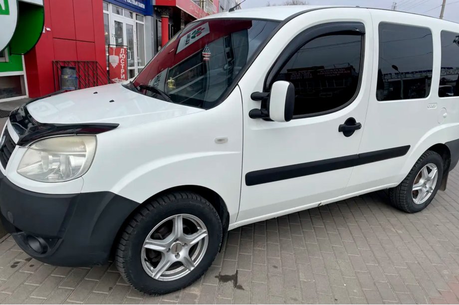 Fiat Doblo I 2005–2010 Ofuky oken (2 ks, HIC) Fotografie 5