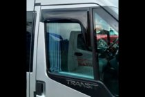 Ford Transit 2000–2014 Ofuky oken (2 ks, HIC) fotografie 11