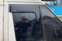 Ford Transit 2000–2014 Ofuky oken (2 ks, HIC) fotografie 3