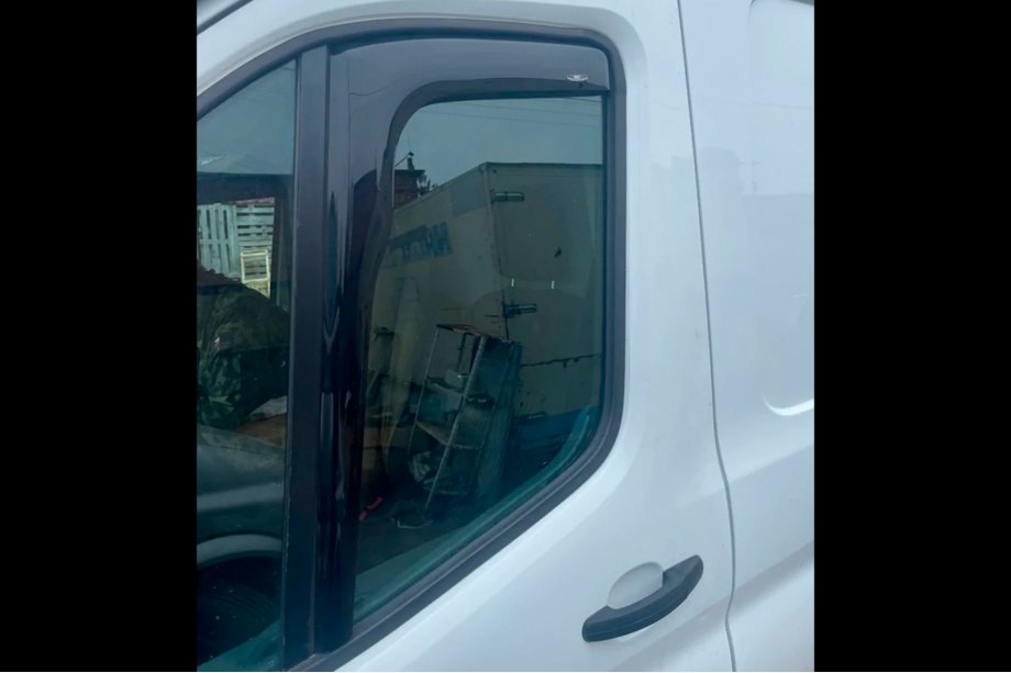 Ford Transit 2014– Okenní deflektory vkládací (2 ks, HIC) Fotografie 5