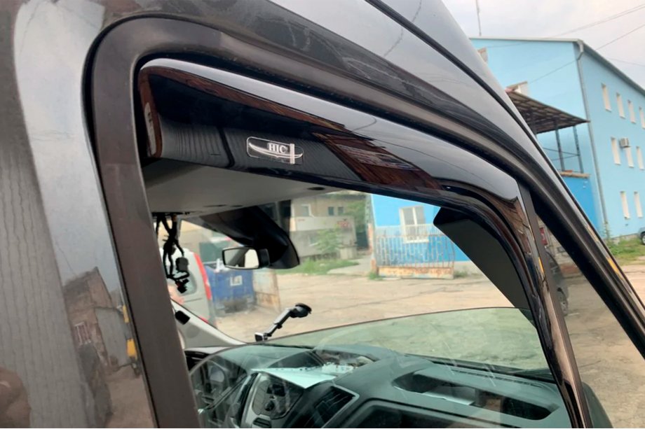 Ford Transit 2014– Okenní deflektory vkládací (2 ks, HIC) Fotografie 2