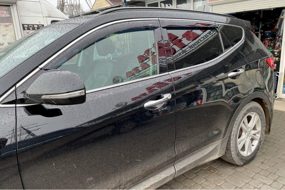 Hyundai Santa Fe 3 2012–2018 Okenní deflektory s chromovou lištou Long (4 ks, HIC) Image