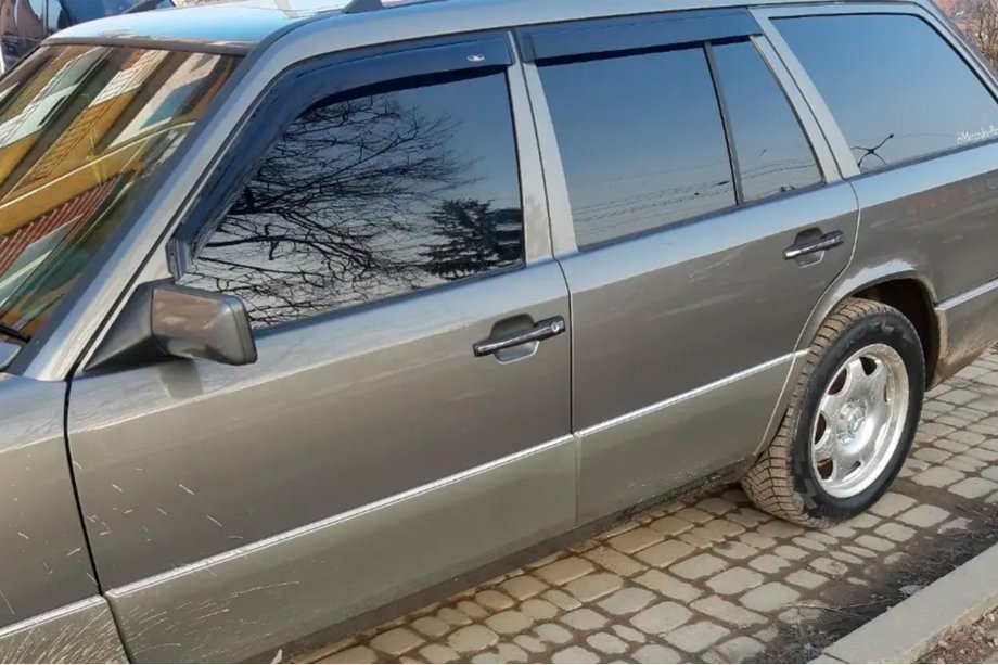 Mercedes E-Class W124 1984–1997 Okenní deflektory SW (4 ks, HIC) Image