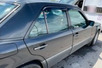 Mercedes E-Class W124 1984–1997 Deflektory oken SD (4 ks, HIC) fotografie 4