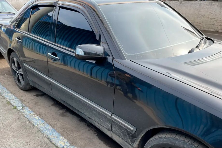 Mercedes třída E W210 1995–2002 Deflektory oken SD (4 ks, HIC) Image