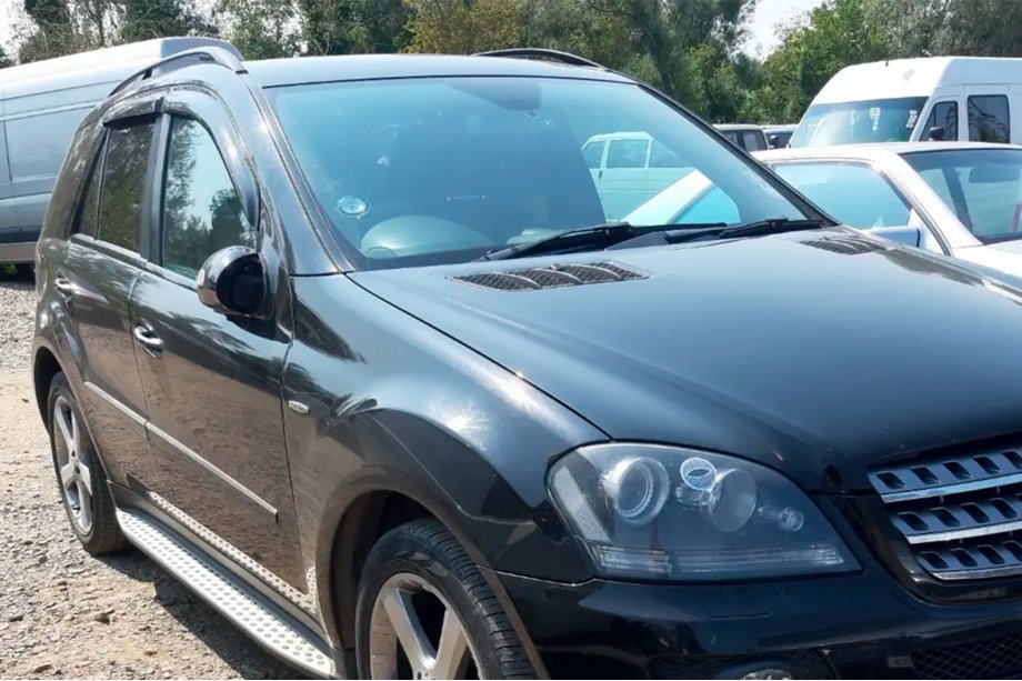 Mercedes ML W164 2005–2011 Ofuky oken (4 ks, HIC) Fotografie 5