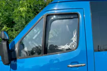 Mercedes Sprinter W901/902/903/904/905 1995–2006 Okenní deflektory vkládací (2 ks, HIC) fotografie 2