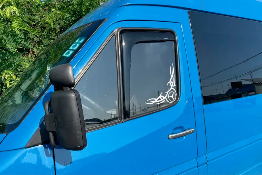 Mercedes Sprinter W901/902/903/904/905 1995–2006 Okenní deflektory vkládací (2 ks, HIC) Image