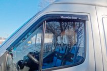Mercedes Sprinter W901/902/903/904/905 1995–2006 Ofuky oken (2 ks, HIC) fotografie 8