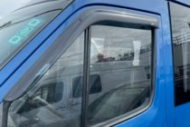 Mercedes Sprinter W901/902/903/904/905 1995–2006 Ofuky oken (2 ks, HIC) fotografie 1