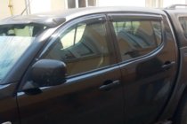 Mitsubishi L200 2006–2015 Ofuky oken (4 ks, HIC) fotografie 3
