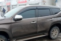 Mitsubishi Pajero Sport 2015– Ofuky oken (4 ks, HIC) fotografie 1
