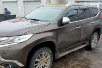Mitsubishi Pajero Sport 2015– Ofuky oken (4 ks, HIC) fotografie 3