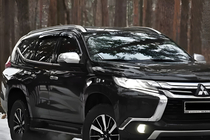 Mitsubishi Pajero Sport 2015– Ofuky oken (4 ks, HIC) fotografie 7
