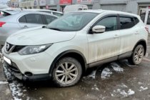 Nissan Qashqai 2014–2021 Okenní deflektory s chromovou lištou (4 ks, HIC) fotografie 4