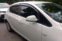 Opel Astra J 2009–2015 Ofuky oken HB (4 ks, HIC) fotografie 4
